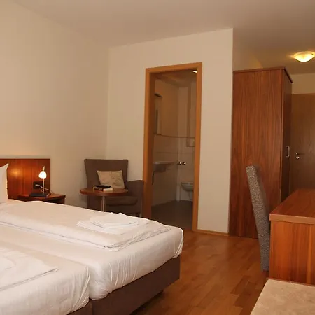 Hotel Landgasthof Zur Sonne I & Restaurant Neuburg am Rhein