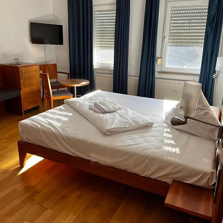 Hotel Landgasthof Zur Sonne I & Restaurant 2*